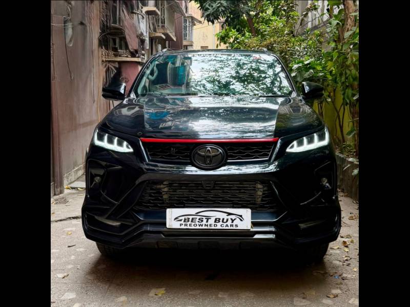 Toyota Fortuner Legender 4X4 AT 2.8 Legender