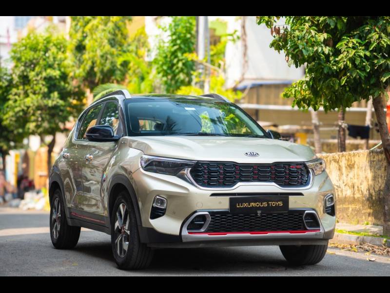 Kia Sonet GTX Plus 1.5 AT Dual Tone