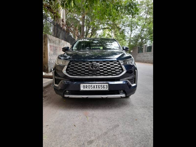 Toyota Innova Hycross ZX (O) Hybrid 7 STR