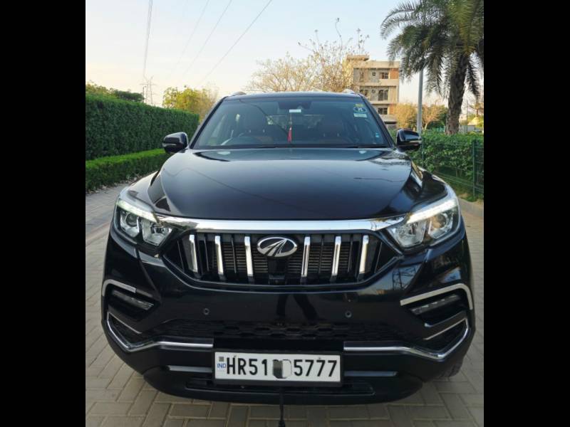 Mahindra Alturas G4 4WD AT