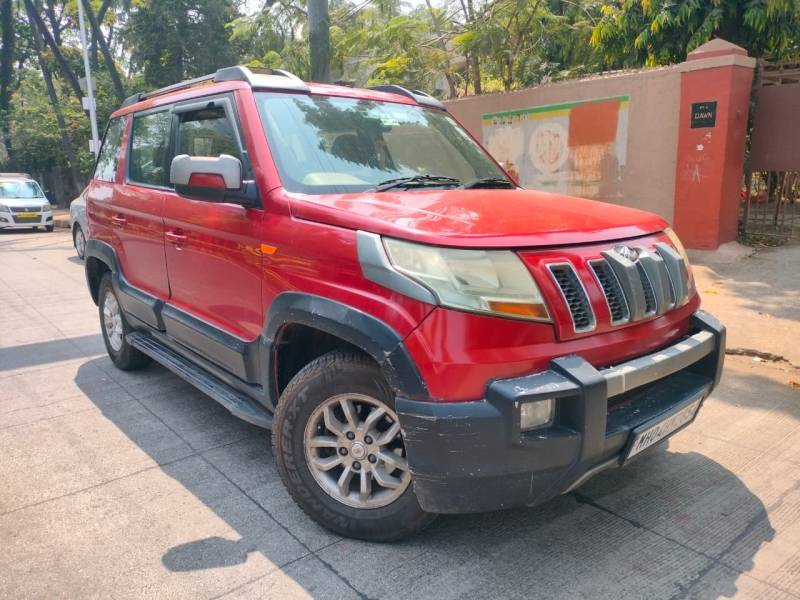 Mahindra TUV300 T8