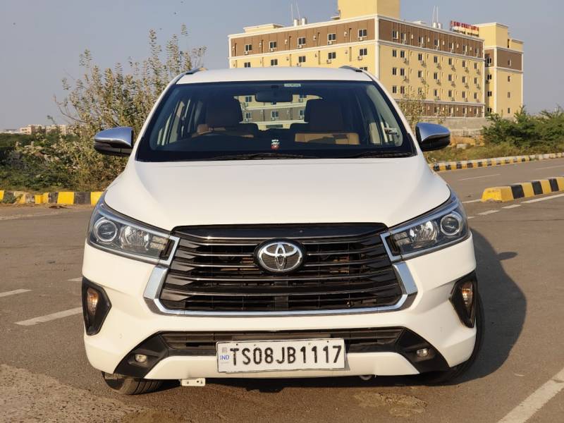 Toyota Innova Crysta 2.4 Z 7 STR