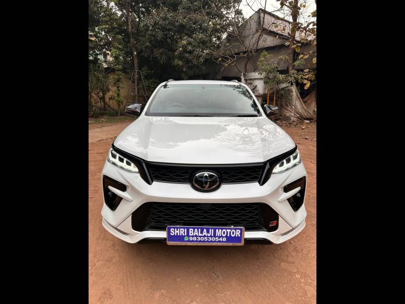 Toyota Fortuner Legender 4X4 AT 2.8 Legender