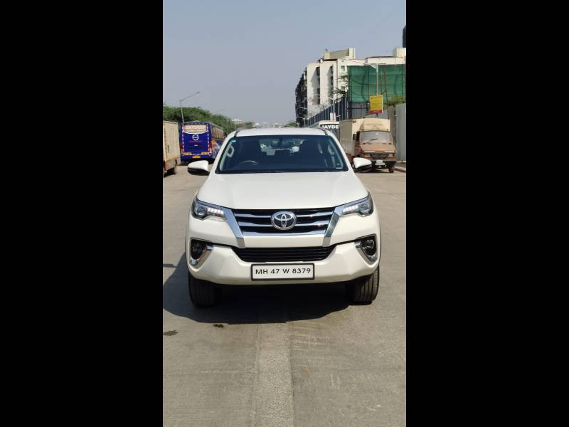 Toyota Fortuner 2.8 4x2 MT