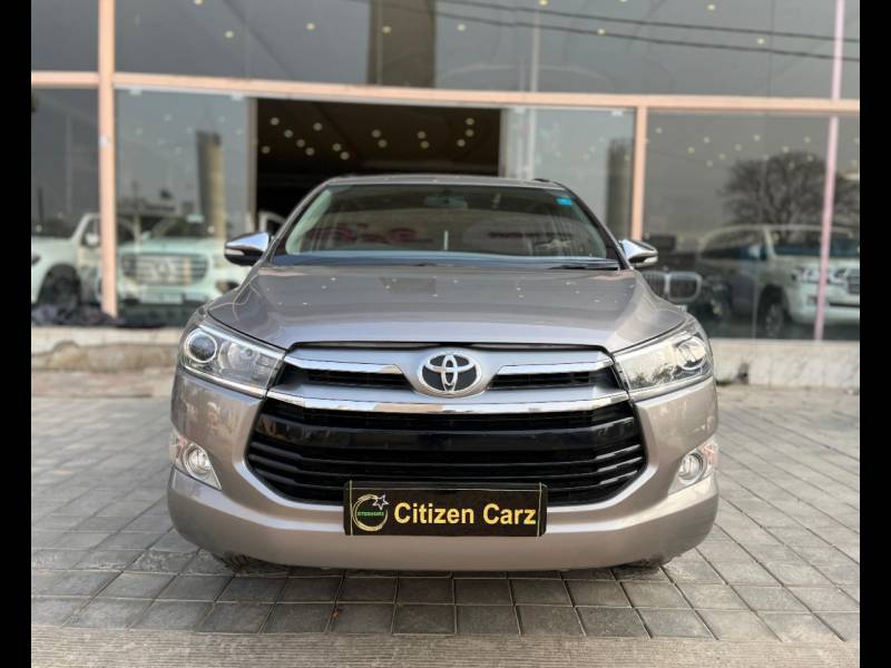 Toyota Innova Crysta 2.8 ZX AT 7 STR