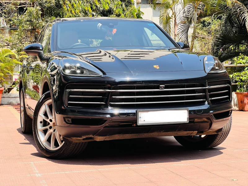 Porsche Cayenne Base