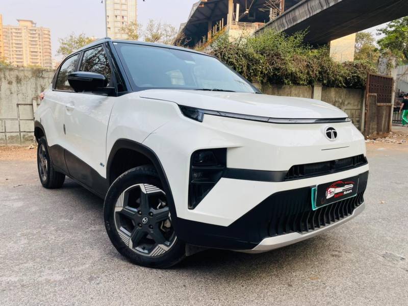 Tata Punch EV Empowered Plus S long Range 7.2 Fast Charger