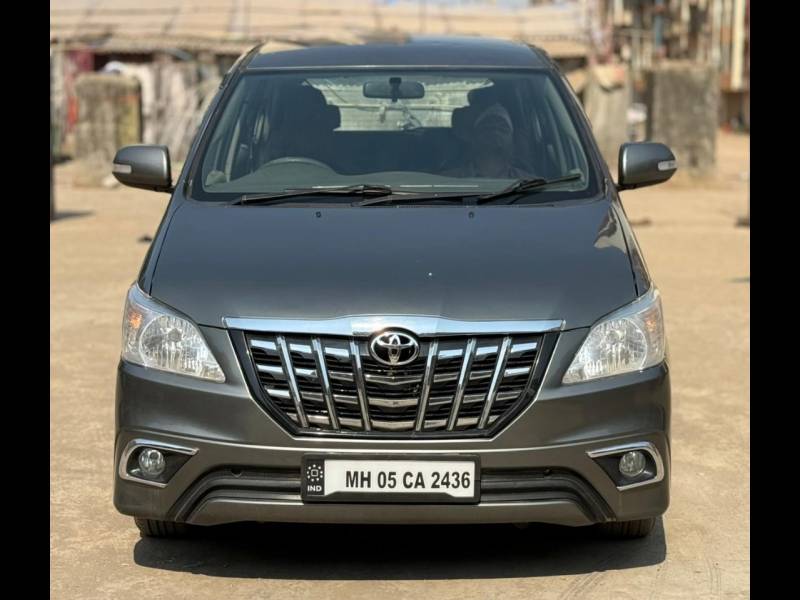 Toyota Innova 2.5 VX 8 STR