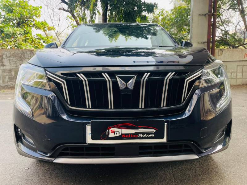 Mahindra XUV700 AX 7 Petrol AT Luxury Pack 7 STR