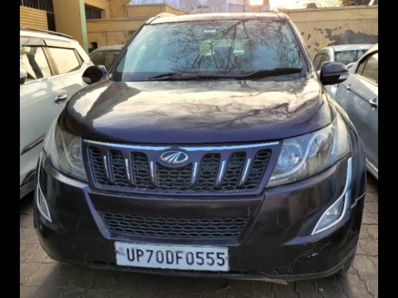 Mahindra XUV500 W10 1.99