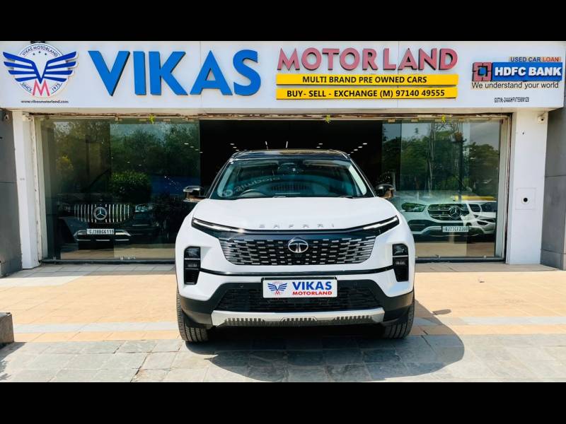 Tata Safari Accomplished Plus Dual Tone AT 7 STR