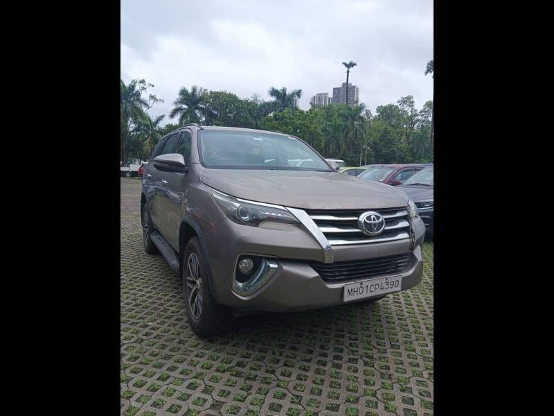 Toyota Fortuner 2.8 4x4 AT