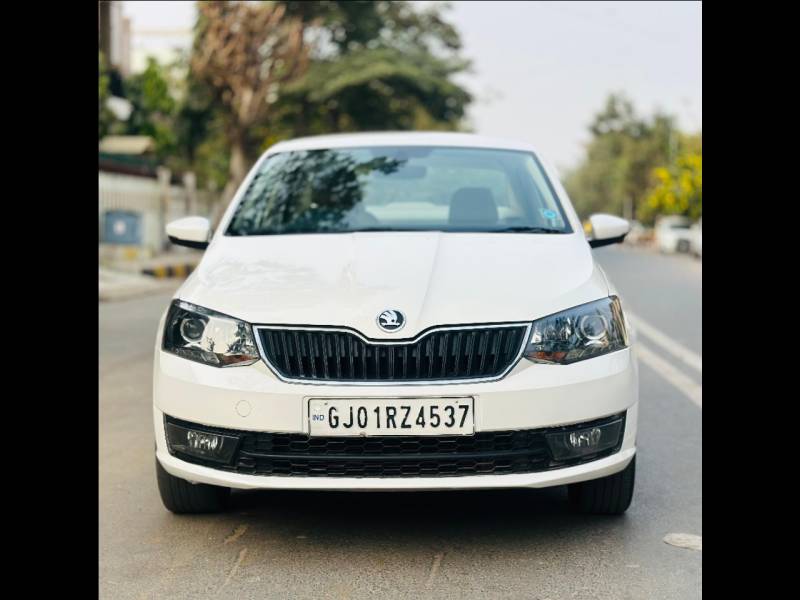 Skoda Rapid Elegance 1.6 MPI MT
