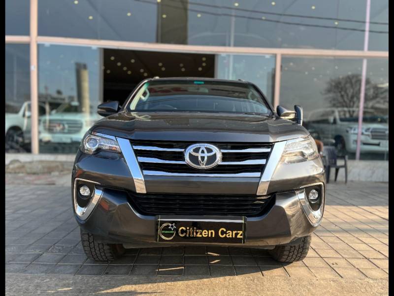 Toyota Fortuner 2.8 4x2 AT
