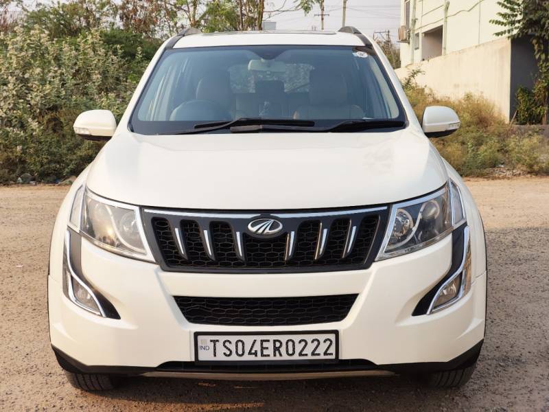 Mahindra XUV500 W10 FWD