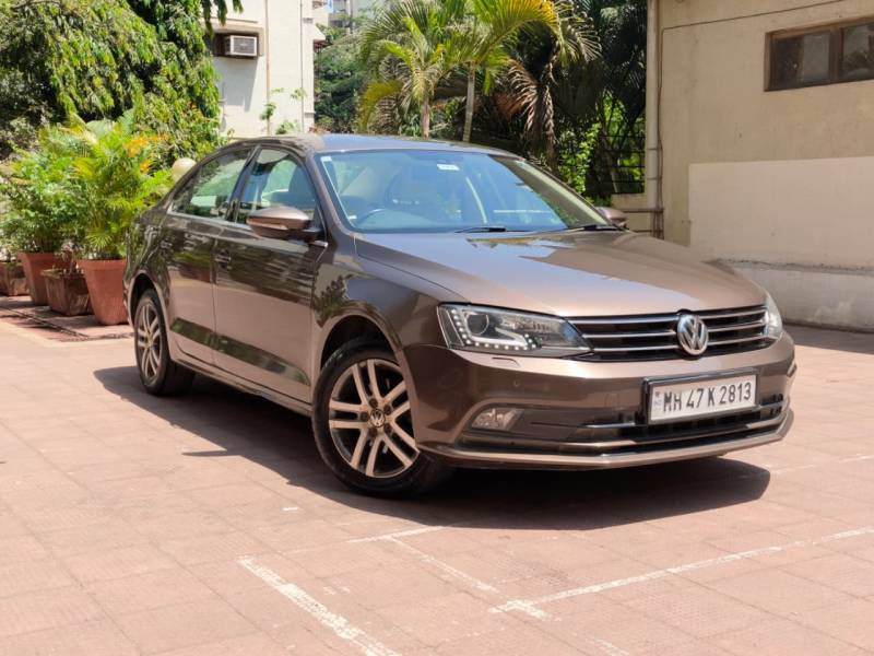 Volkswagen Jetta Highline TDI (AT)