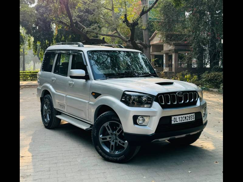 Mahindra Scorpio S4 PLUS