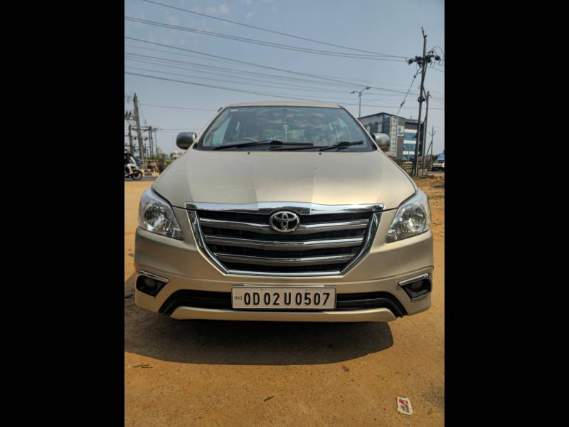 Toyota Innova 2.0 GX 8 STR BS IV