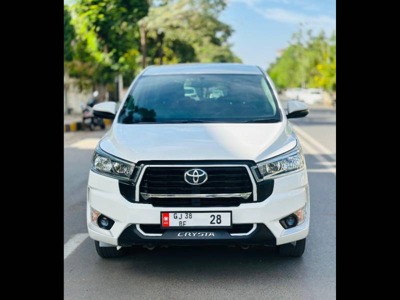 Toyota Innova Crysta 2.4 GX 7 STR