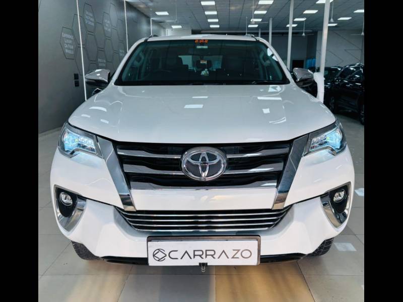 Toyota Fortuner 2.8 4x2 MT
