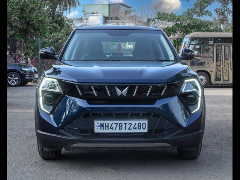 Mahindra XUV 3XO AX5 1.2 Petrol AT
