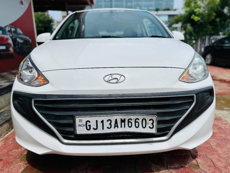 Hyundai Santro Magna AMT