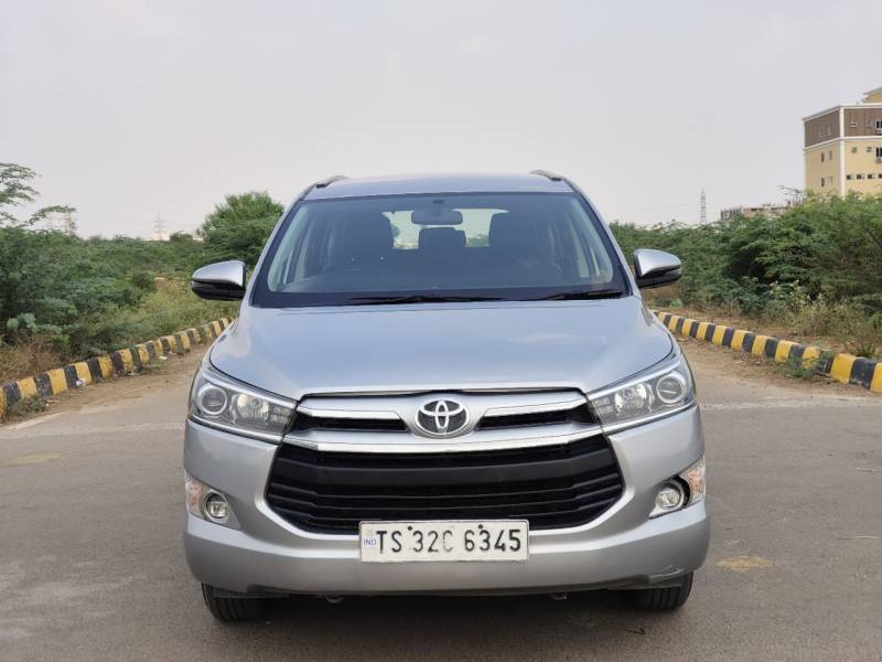 Toyota Innova Crysta 2.4 V Diesel