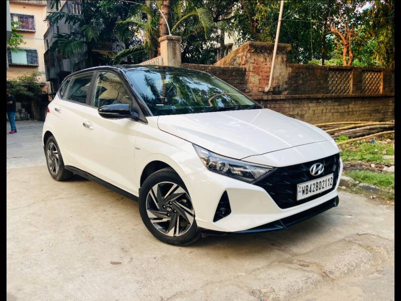 Hyundai i20 Asta (O) 1.2 IVT Dual Tone