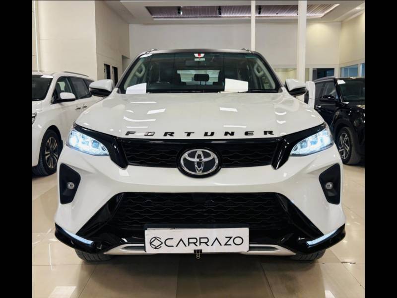 Toyota Fortuner Legender 4X2 AT 2.8 Legender