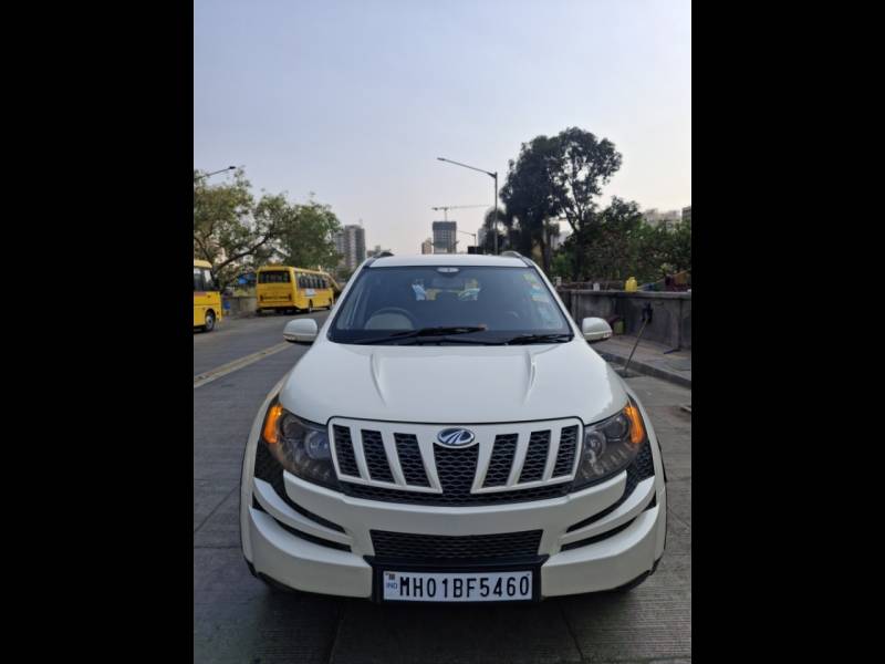 Mahindra XUV500 W8