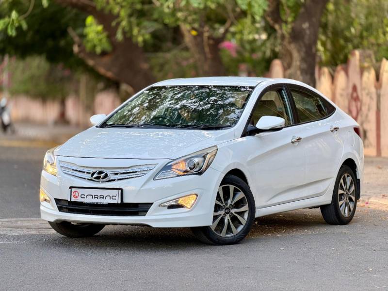 Hyundai Verna Fluidic 1.6 VTVT SX Opt