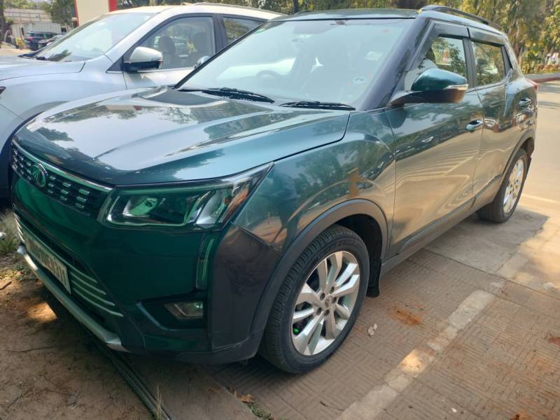 Mahindra XUV 300 W8 1.2 Petrol