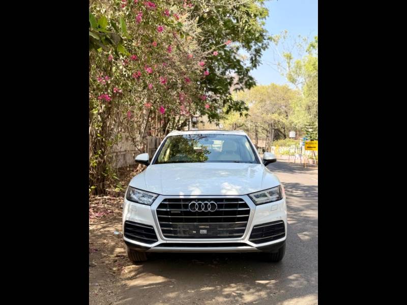 Audi Q5 35 TDI Premium Plus
