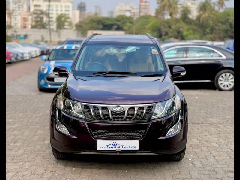 Mahindra XUV500 W9 AT