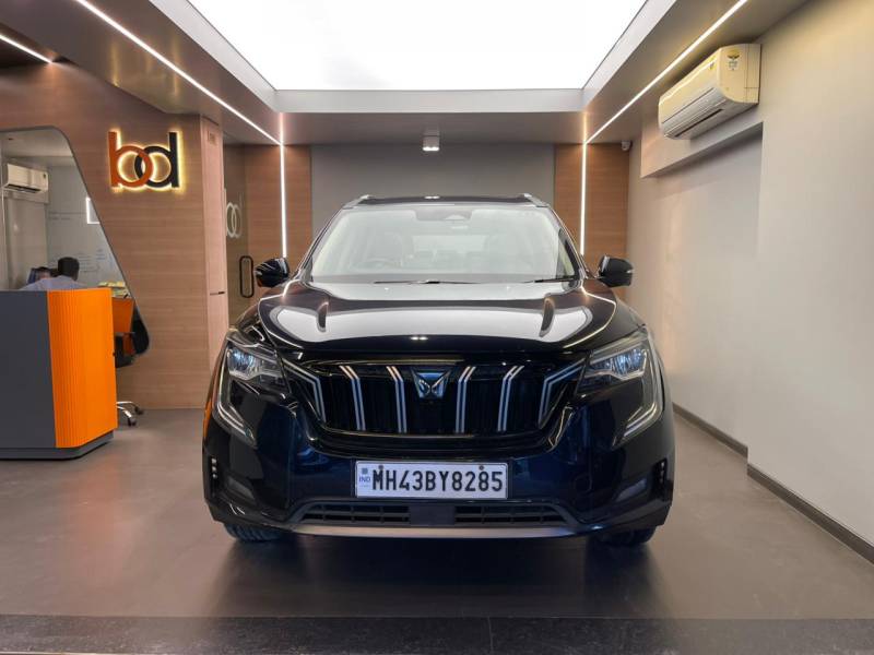 Mahindra XUV700 AX7 Luxury Pack Diesel AT AWD 7 STR