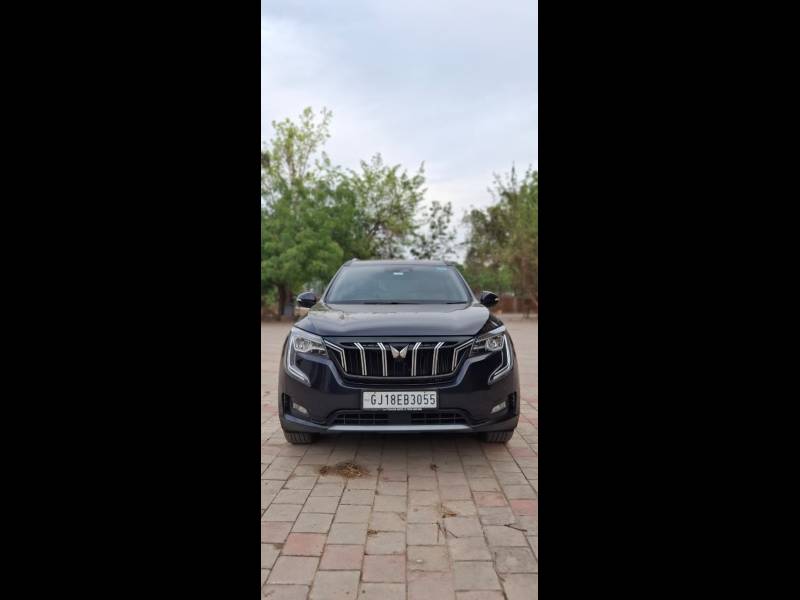 Mahindra XUV700 AX 7 Luxury Pack Diesel AT 7 STR