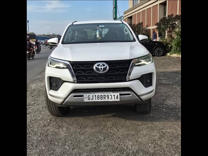 Toyota Fortuner 4X2 AT 2.8 Diesel