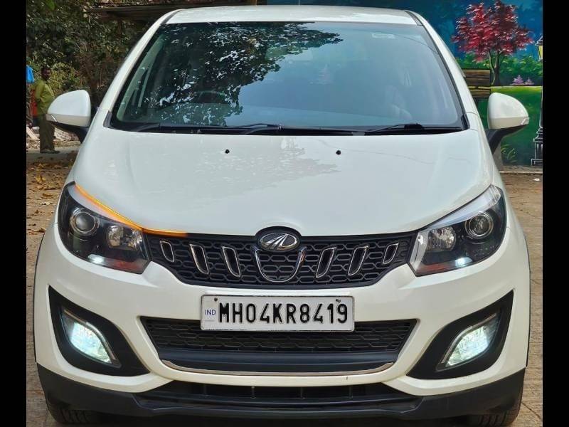 Mahindra Marazzo M6 Plus 8 STR
