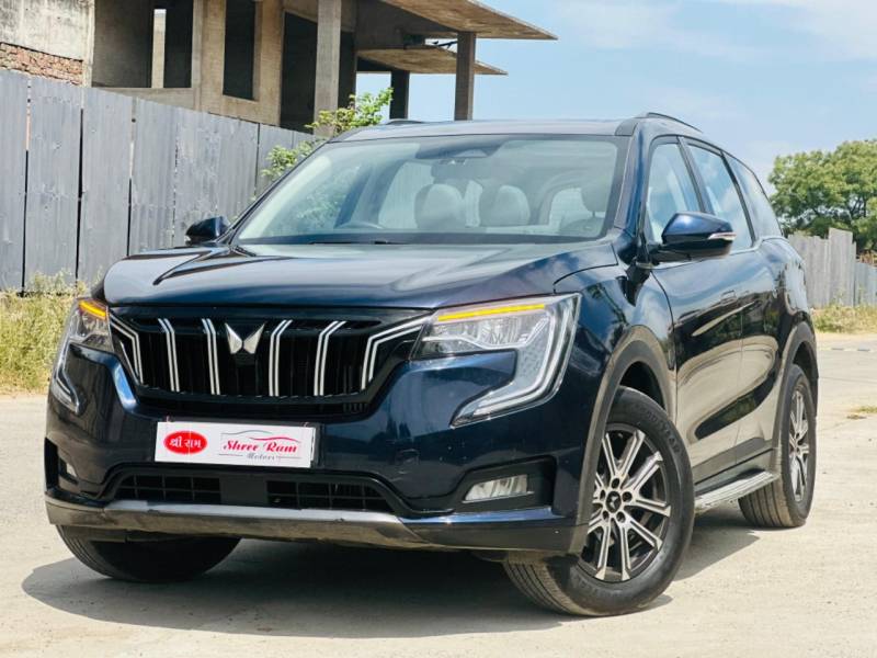 Mahindra XUV700 AX 7 Diesel AT 7 STR