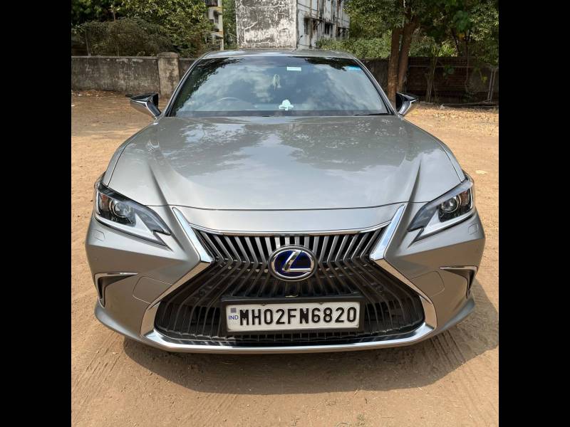 Lexus ES 300h Exquisite