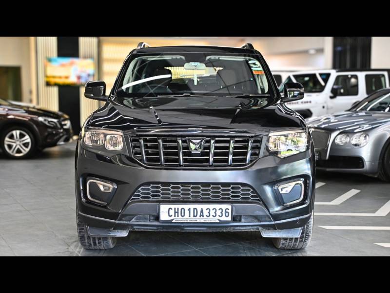 Mahindra Scorpio-N Z4 2WD Diesel 2.2L Turbo Automatic 7 STR