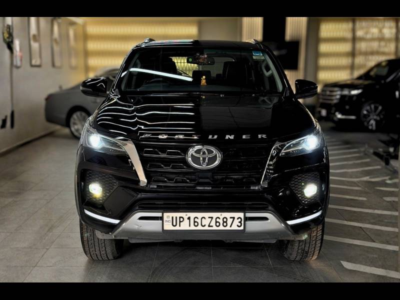 Toyota Fortuner 2.8 4x4 AT