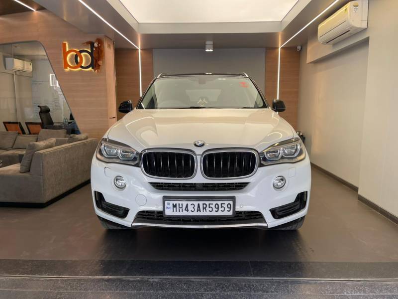 BMW X5 xDrive30d Pure Experience (7 Seater)