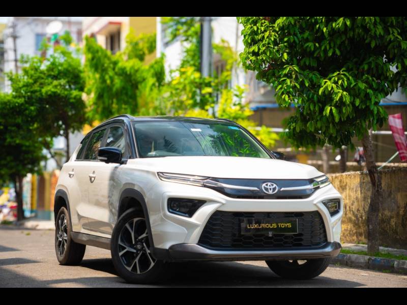 Toyota Urban Cruiser Hyryder V Hybrid