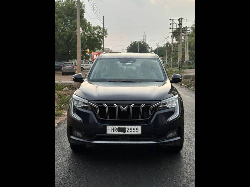 Mahindra XUV700 AX 7 Diesel AT 7 STR