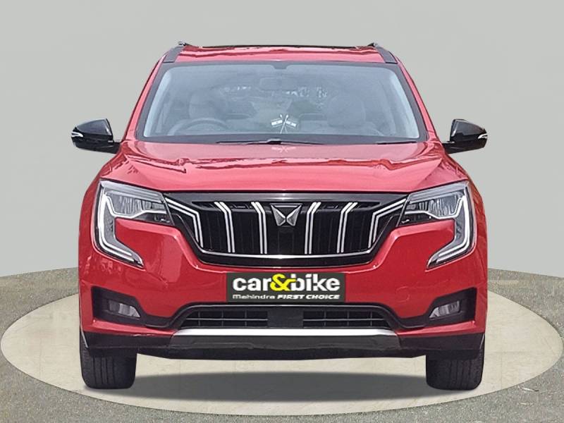 Mahindra XUV700 AX5 Petrol MT 7 STR