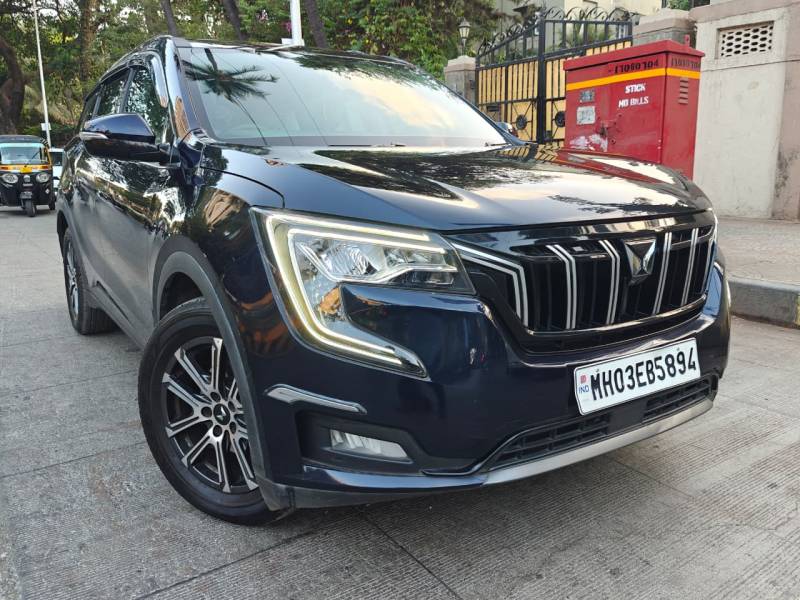 Mahindra XUV700 AX 7 Petrol AT 7 STR