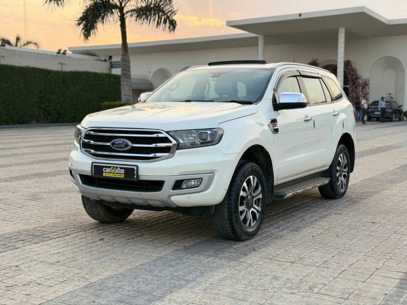 Ford Endeavour Titanium 2.0 4x2 AT