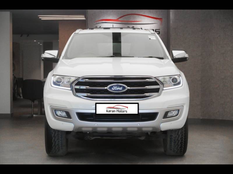 Ford Endeavour Titanium 2.2 4x2 AT