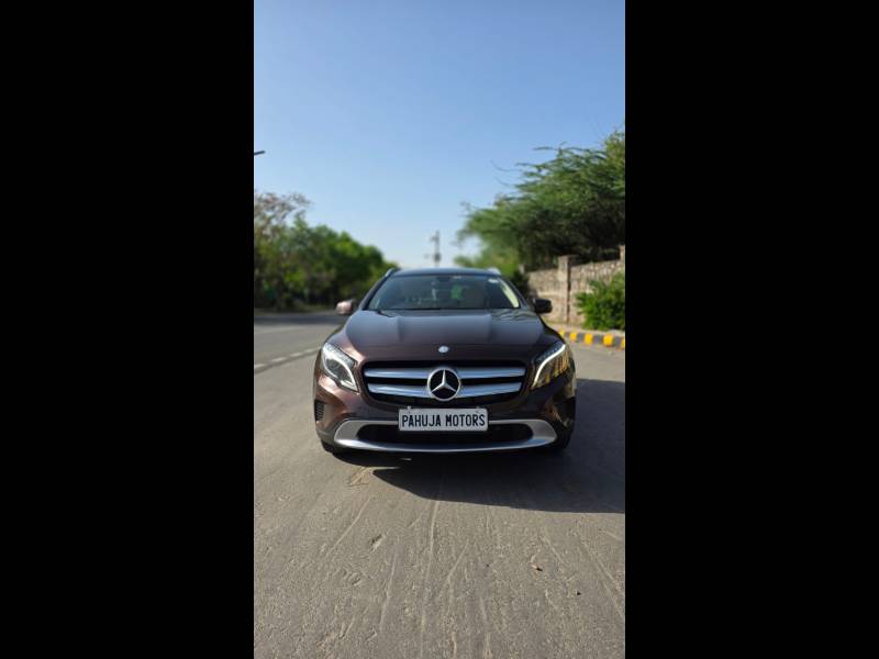 Mercedes Benz GLA Class 200 Sport